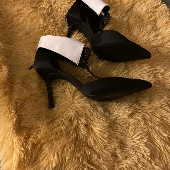 Katy Perry Tuxedo Shoes!! - Picture 6 of 6
